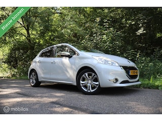 Peugeot 208 1.2 PureTech Roland Garros | Pano | AUTOMAAT!! |