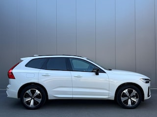 Volvo XC60 2.0 T6 Plug-in hybrid AWD Plus Dark Panorama|H/K Audio|Keyless