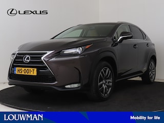 Lexus NX 300h AWD Luxury Line | Dealer Onderhouden | Stoelverwarming | LED-Verlichting | Navigatie | Cruise Control | Lederen Bekleding |