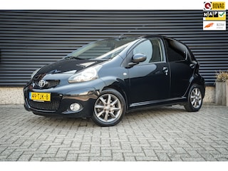 Toyota Aygo 1.0-12V Dynamic Navigator | Airco | All-Season banden | Dealer ond. | Org. NL | Elektr. ramen | Mooi! |