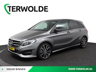 Mercedes-Benz B-klasse 180 Family Edition | AUTOMAAT | Lederlook | Night-pakket | Connect Me Navigatie |