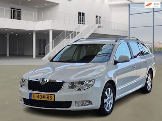 Skoda Superb Combi 1.8 TSI Comfort Business Line NAVI PSENSOR CRUISE TREKHAAK 2 X SLEUTELS