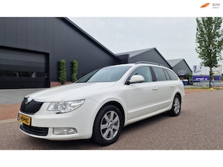 Skoda Superb Combi 1.8 TSI Comfort Business Line NAVI PSENSOR CRUISE TREKHAAK 2 X SLEUTELS