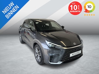 Lexus LBX 1.5 Emotion 2WD
