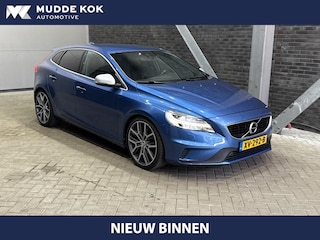 Volvo V40 2.0 T5 R-Design | Bursting Blue | 19 Inch Polestar | Trekhaak | Stoelverwarming | Camera | Getint Glas