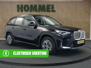 BMW iX1 xDrive30 67 kWh M Sport Edition AWD - NIEUWE AUTO! - ORIGINEEL NEDERLANDSE AUTO -AANHANGER MANOEUVREERHULP - PARKING ASSISTANT - DRIVING ASSISTANT - ADAPTIEF M ONDERSTEL - M SPORT EXTERIEURPAKKET - M SPORT INTERIEUR - BMW LIVE COCKPIT PROFESSIONAL - BMW DIGITAL KEY - STANDVERWARMING EN INTERIEURKOELING - BMW ICONIC SOUNDS ELECTRIC - ELEKTRISCH BEDIENBARE ACHTERKLEP - ACHTERUITRIJCAMERA - DRAADLOOS OPLAADSTATION