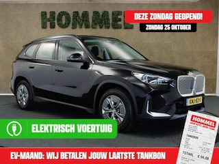BMW iX1 xDrive30 67 kWh M Sport Edition AWD - NIEUWE AUTO! - ORIGINEEL NEDERLANDSE AUTO -AANHANGER MANOEUVREERHULP - PARKING ASSISTANT - DRIVING ASSISTANT - ADAPTIEF M ONDERSTEL - M SPORT EXTERIEURPAKKET - M SPORT INTERIEUR - BMW LIVE COCKPIT PROFESSIONAL - BMW DIGITAL KEY - STANDVERWARMING EN INTERIEURKOELING - BMW ICONIC SOUNDS ELECTRIC - ELEKTRISCH BEDIENBARE ACHTERKLEP - ACHTERUITRIJCAMERA - DRAADLOOS OPLAADSTATION