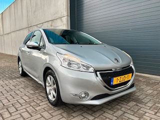 Peugeot 208 1.2i PureTech Style AIRCO NAVI 5DRS NAP