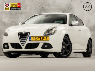 Alfa Romeo Giulietta 1.7 TBi Quadrifoglio Verde 235Pk (APPLE CARPLAY, CLIMATE, GETINT GLAS, SPORTSTOELEN, LEDER, CRUISE, NIEUWSTAAT)