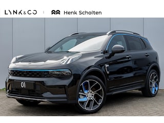 Lynk & Co 01 262PK AUT7 | Zwarte Hemel | Panoramadak | 360 Graden camera | Elektrische bestuurdersstoel met geheugen | Stoelverwarming | Actieve bochtverlichting | Adaptieve Cruise Control | Stuurassistent | Lane Assist | Navigatie | Elektrische Achterklep | Keyless Entry | Dodehoekassistent