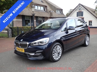 BMW 2-serie Tourer 218i High Executive HEAD-UP / TREKHAAK / PANO / CAMERA