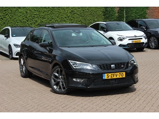 Seat Leon 1.8 TSI FR Dynamic / NL Auto! / 1e Eign. / Panoramadak / Navigatie / Parkeerhulp V+A / Leder&Alcantara / 18'' / Stoelverwarming / DAB / ACC
