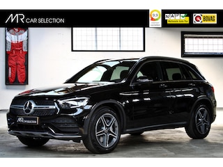 Mercedes-Benz GLC 200 Premium | AMG | Stoelverwarming | Apple Carplay | Dodehoekassistent | Camera | NL auto |