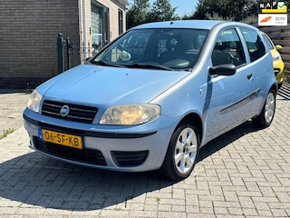 Fiat Punto 1.2 Dynamic | nieuwe apk | nieuwe accu | koopje hoor !