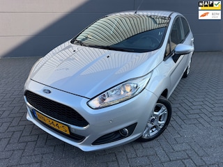 Ford Fiesta 1.0 Style Titanium*1eEigenaar*NAVI*Cruise*Park-Sensoren*velgen*APK*NAP