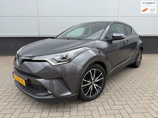 Toyota C-HR 1.8 Hybrid Bi-Tone clima - full map navi - trekhaak - half leder - JBL - privacy glass - camera - sensoren