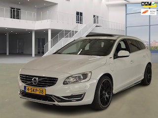 Volvo V60 2.4 D6 AWD Plug-In Hybrid Summum Automaat Pano