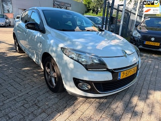 Renault Mégane 1.5 dCi Bose 5 deurs, airco/clima, navi, cruise, elec pakket, rijd perfect 356.627 km apk t/m : 23-11-2026