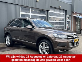 Volkswagen Touareg 3.0 TSI Hybrid Highline Luchtvering Stoelkoeling verwarming Panorama dak Camera Trekhaak 3500kg trekgewicht Telefoonverbinding Stoelmemory Parkeersensoren Onderhoudshistorie bekend