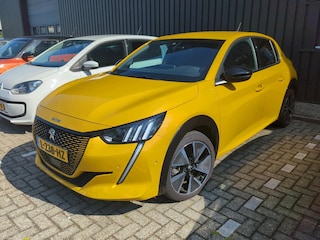 Peugeot 208 EV GT 350 50 kWh 136pk | Navigatie | Parkeersensoren | 93% SOH |LED | VERWACHT |