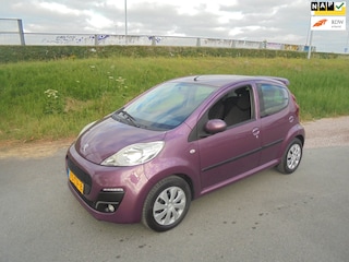 Peugeot 107 1.0 benzine 5 deurs airco 144.000km
