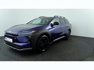 Toyota bZ4X Touring Executive AWD 75 kWh Genoemde prijs is exclusief metallic lak en kosten Rijklaarmaken. Vraag naar de speciale Aktiekorting in de showroom !!