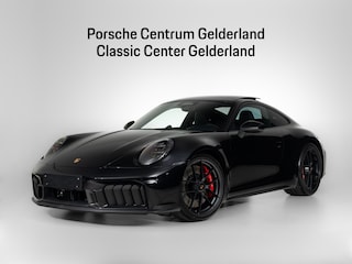 Porsche 911 Carrera 4 GTS