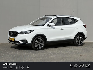 MG ZS EV Luxury 45 kWh / SOH 90,99% / Afneembare trekhaak / Schuif-kanteldak / Adaptieve cruise control / Achteruitrijcamera / Apple Carplay/Android Auto