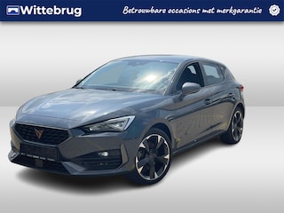 Cupra Leon 1.4 e-Hybrid 204pk Performance DSG Automaat / Navigatie / LM 18 inch / Parkeersensoren A / Full LED / Digital cockpit