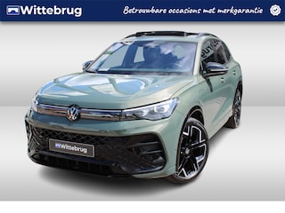 Volkswagen Tiguan 1.5 eHybrid 272pk R-Line DSG Automaat / Panorama schuifdak / Leder / 360 camera / LM 20 inch / Wegkl trekhaak / Harman Kardon 700W Garantie tot 23-11-2030 / 100.000km