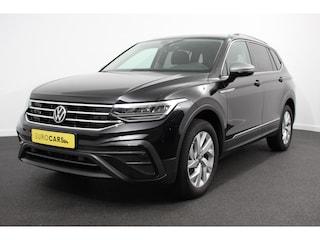 Volkswagen Tiguan 1.5 TSI 150pk DSG Life 7p. Navigatie Climate Control Trekhaak afneembaar Elektrische bedienbare achterklep Adaptieve Cruise Control Extra Getint Glas