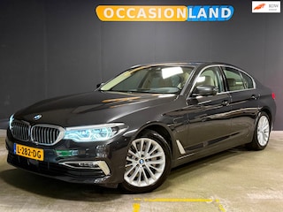 BMW 530e iPerformance High Executive Luxury Line|KEYLESS|SOFTCLOSE|CAMERA|HUD|DODEHOEK|STUURV|STOELV|SFEER|LED|ACC|18INCH|