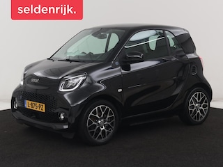 Smart Fortwo Comfort PLUS 18 kWh | SOH 91.8% | Leder | Panoramadak | Stoelverwarming | Camera | Bluetooth | Park assist | Climate control | Full LED | 16'' Lichtmetaal