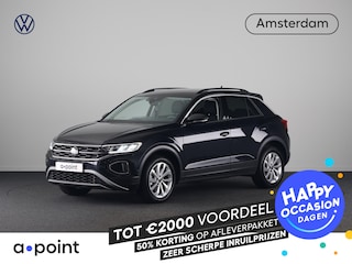 Volkswagen T-Roc 1.5 TSI Life 150 pk Automaat (DSG) | Navigatie | Parkeersensoren (Park assist) | Achteruitrijcamera | Adaptieve cruise control | Autom. airco |
