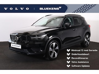 Volvo XC40 T5 Recharge R-Design - Panorama/schuifdak - IntelliSafe Assist - 360º Camera - Harman/Kardon audio - Verwarmde voorstoelen & stuur - Parkeersensoren voor & achter - Elektr. bedienb. voorstoelen met geheugen links - Standkachel - Extra getint glas - Inklapbare trekhaak - 19' LMV