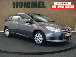 Ford Focus 1.0 EcoBoost Lease Trend - ORIGINEEL NEDERLANDSE AUTO - RIEM RECENT VERVANGEN - TREKHAAK 1.000KG GEREMD TREKGEWICHT - AIRCO - CRUISE CONTROL - LEDER STUURWIEL - NAVIGATIESYSTEEM - PARKEERSENSOREN ACHTER - BLUETOOTH TELEFOONVERBINDING