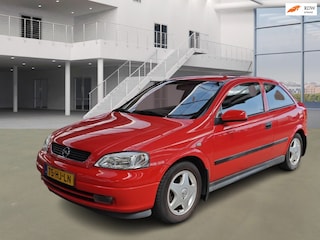 Opel Astra 2.2-16V Comfort Automaat Airco