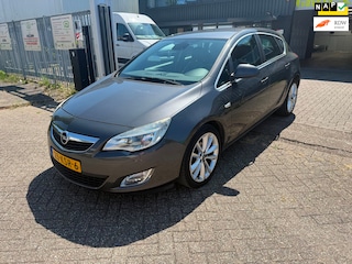 Opel Astra 1.6 Cosmo
