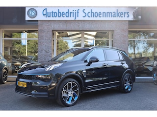 Lynk & Co 01 1.5 TREKHAAK ZWARTE-HEMEL ROLHOES MY23 360-CAMERA PANO/SCHUIF INFINITY DAB NAVI CARPLAY STOELVERWARMING ELEK.ACHTERKLEP 20"LMV