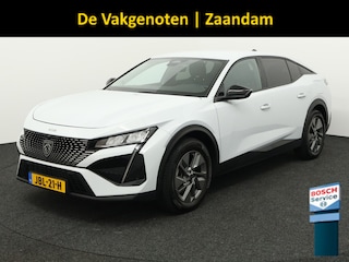 Peugeot 408 1.6 HYbrid Allure 180 EAT8 Apple Carplay/Android Auto,  Cruise control adaptief, Vision pakket, Keyless entry, Parkeersensor voor/achter Een modern design met luxe en comfort. Dankzij het ruime interieur en de efficiënte hybride aandrijflijn is deze auto ideaal voor zowel dagelijkse ritten als lange afstanden. Met zijn rijke u
