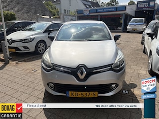 Renault Clio 0.9 TCe Eco2 Expression Auto met weinig kilometers en compleet met oa nav. en airco