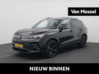 Volkswagen Tiguan 1.5 eHybrid R-Line Edition 204 PK| Origineel Nederlands | Trekhaak | Panoramadak | 360 Camera | Stoelverwarming | Stuurwielverwarming | Achterklep Elektrisch