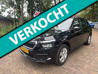 Skoda Kamiq 1.0 TSI Sport Business. vele Opties. Wij zijn altijd de goedkoopste met de beste Vakgarage BOVAG service.