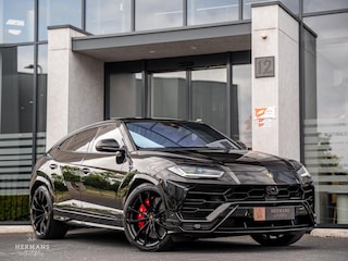 Lamborghini Urus 4.0 V8 / Carbon / B&O 3D / Massage / Pano