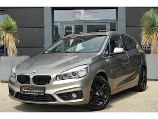 BMW 2-serie Tourer 225i xDrive High Executive 232pk Navigatie/Stoelverwarming/Camera
