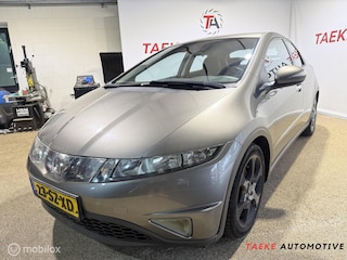 Honda Civic 1.8 Sport AUT/AIRCO/CRUIS/PSENSOR/APK/NAP/1EIG