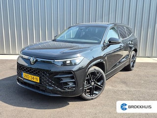 Volkswagen Tayron 1.5 eHybrid R-Line Edition 204Pk DSG/AUTO | Glazenpano-dak | Achteruitrijcamera | Trekhaak uitklapbaar | Stoel/stuurverwarming | Dodehoek detectie | App connect | DAB | Matrix LED | 20"LMV