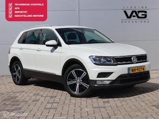 Volkswagen Tiguan Highline 1.4 TSI Trekhaak Virtual ACC Pano LED CarPlay
