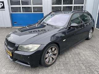 BMW 3-serie Touring 330d M-pakket-Leer-Trekhaak-Xenon-Voll