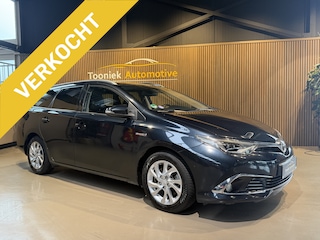 Toyota Auris Touring Sports 1.8 Hybrid Executive panoramadak | Automaat | Camera